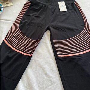 Yuna Collections Athletic Apparel Orange Striped Women’s Pants SMALL